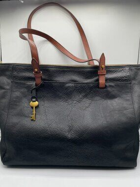 Fossil Rachel Tote BlackPebbled Leather Classic Minimalist Timeless Everyday Bag